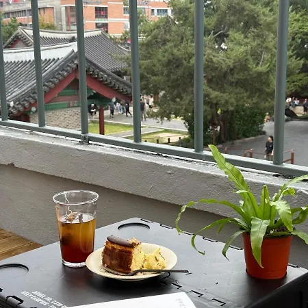 Stroll Seoul, Jongno, Dongmyo, Rooftop, Subway 2Min, Luggage Storage
