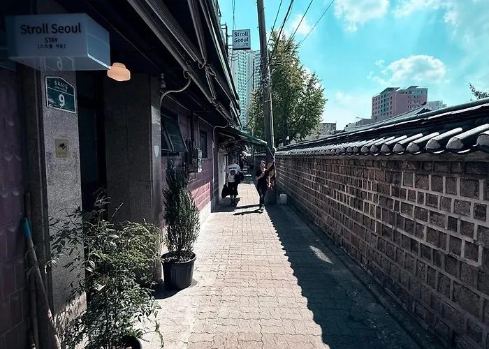 Stroll Seoul, Jongno, Dongmyo, Rooftop, Subway 2min, Luggage Storage Aparthotel