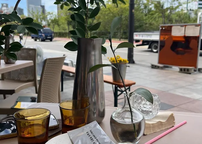 Stroll Seoul, Jongno, Dongmyo, Rooftop, Subway 2min, Luggage Storage