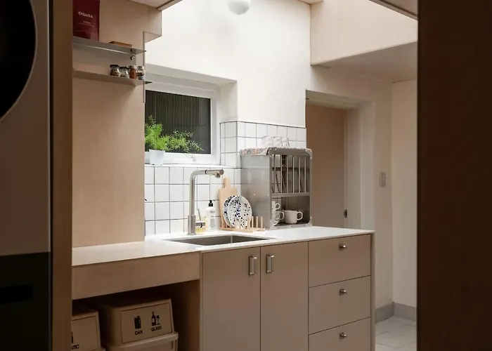 Stroll Seoul, Jongno, Dongmyo, Rooftop, Subway 2min, Luggage Storage 3*