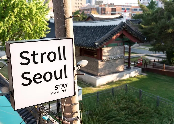 Stroll Seoul, Jongno, Dongmyo, Rooftop, Subway 2min, Luggage Storage Séoul