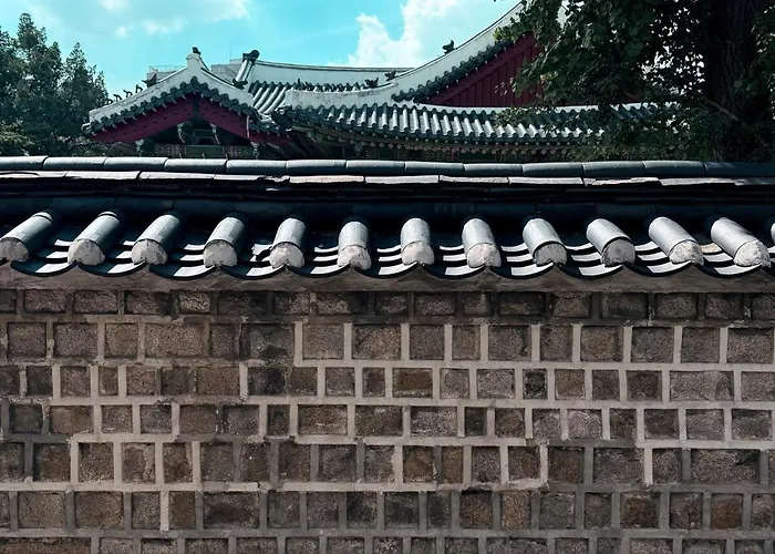 Stroll Seoul, Jongno, Dongmyo, Rooftop, Subway 2min, Luggage Storage