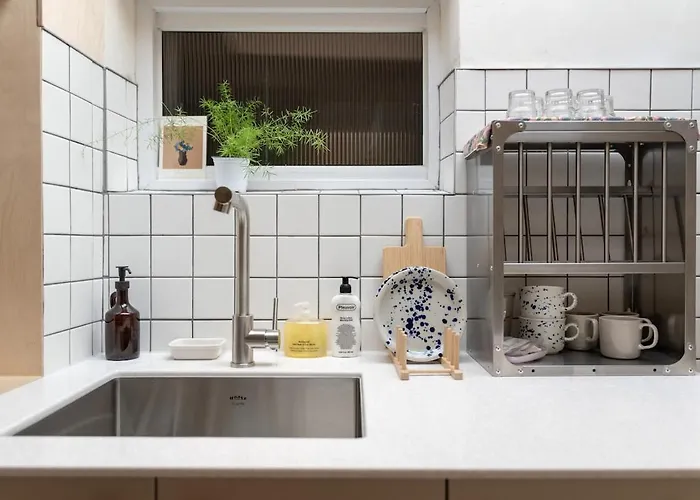 Stroll Seoul, Jongno, Dongmyo, Rooftop, Subway 2min, Luggage Storage Aparthotel Seoul